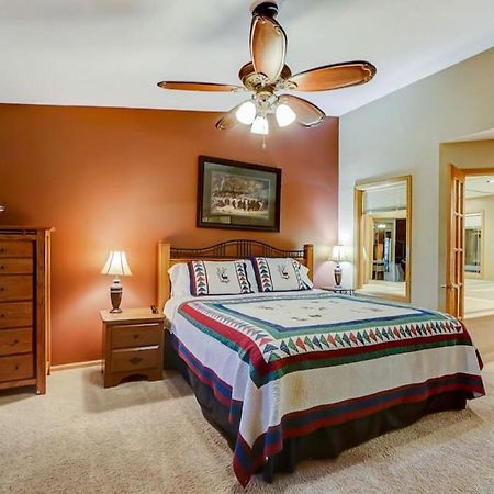 Brown Family Condo For Families Golf Trips And Girls Getaways Wisconsin Dells Εξωτερικό φωτογραφία