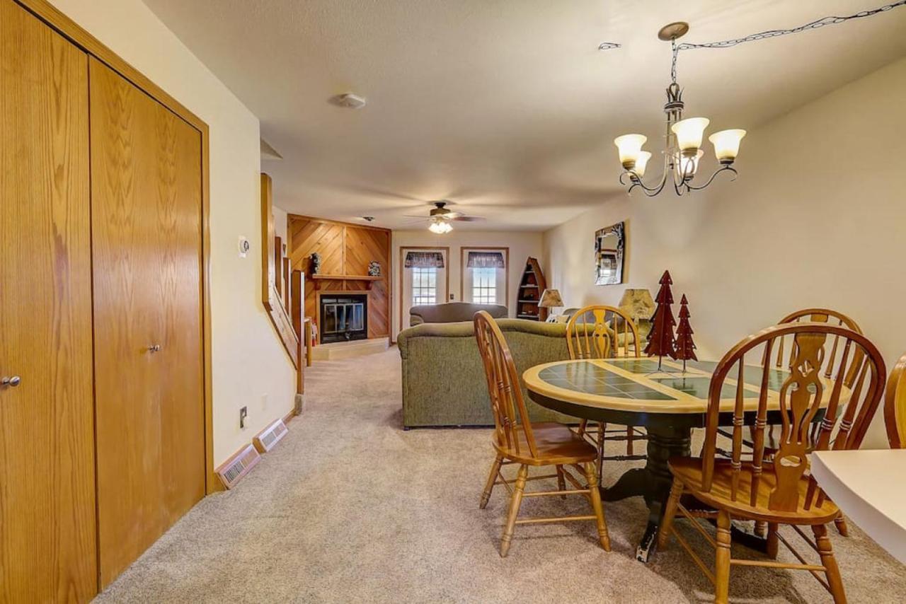 Brown Family Condo For Families Golf Trips And Girls Getaways Wisconsin Dells Εξωτερικό φωτογραφία