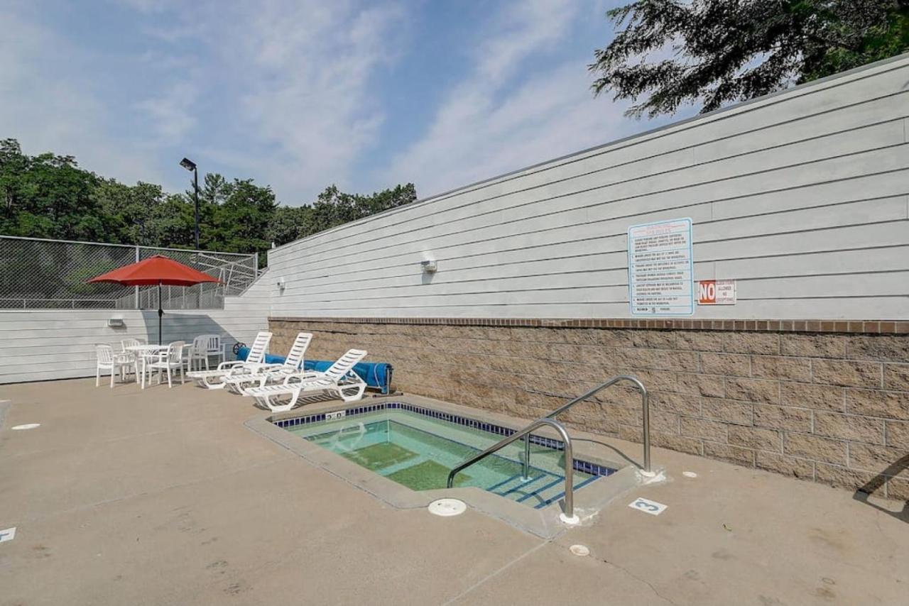 Brown Family Condo For Families Golf Trips And Girls Getaways Wisconsin Dells Εξωτερικό φωτογραφία